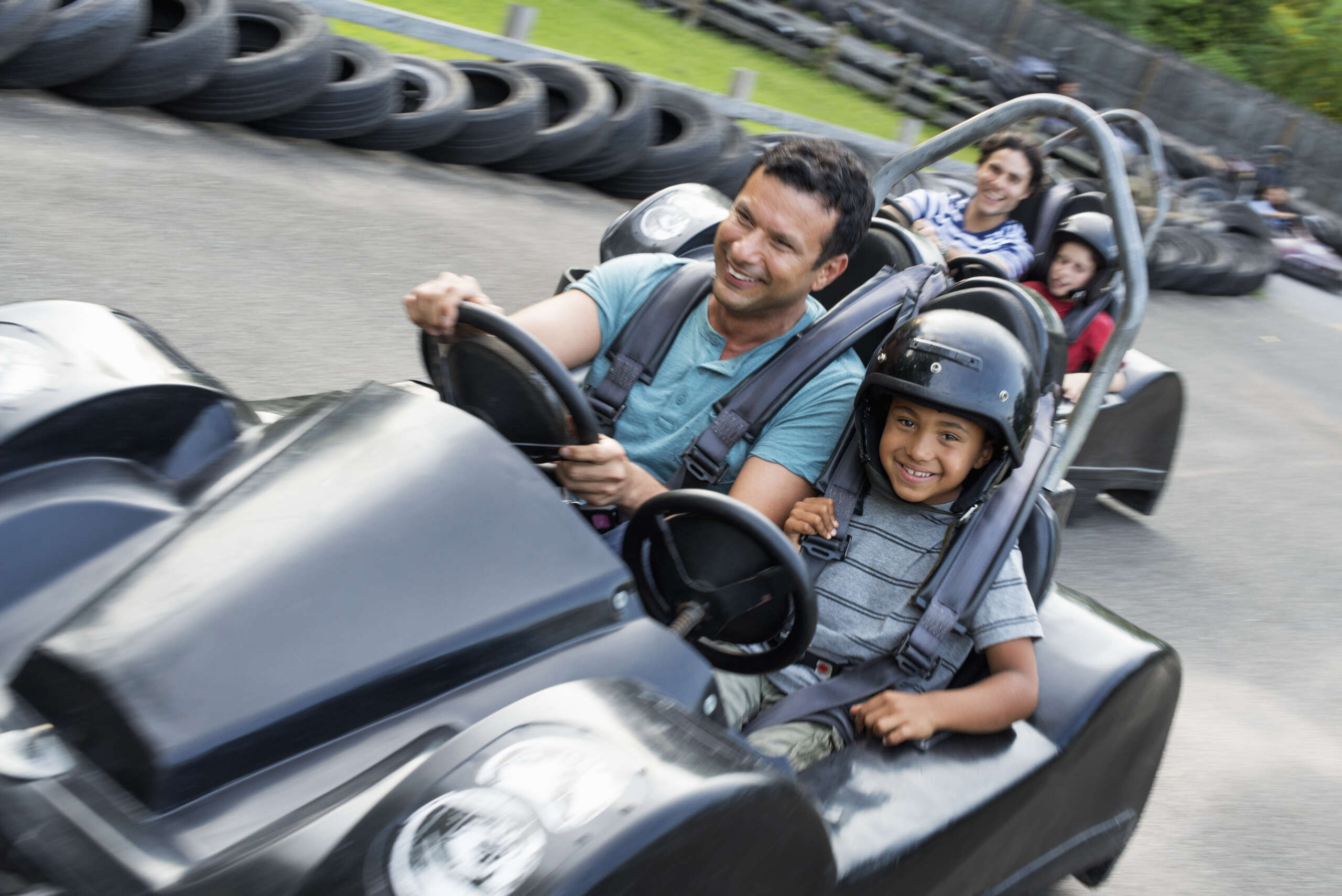 Les meilleures pistes de karting à Paris pour une sortie en famille